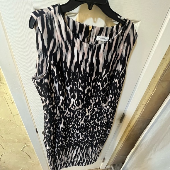 Calvin Klein Dresses & Skirts - Calvin Klein Black and White Animal-Print Sheath Dress